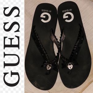 Guess Flip Flops ☀️